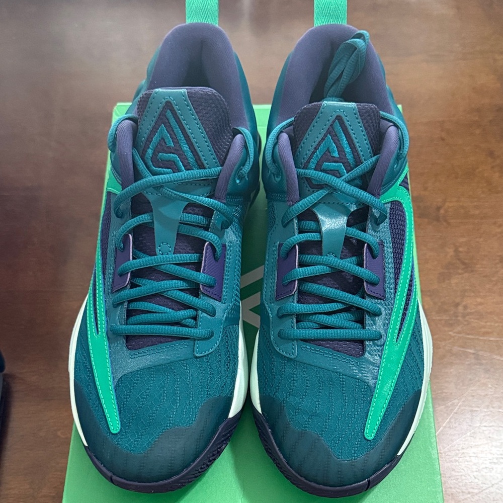 Nike Giannis Immortality 3 Geode teal/stadium green